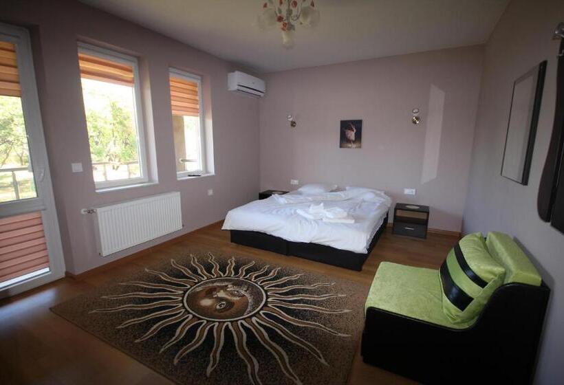 פנסיון Villa Jerman