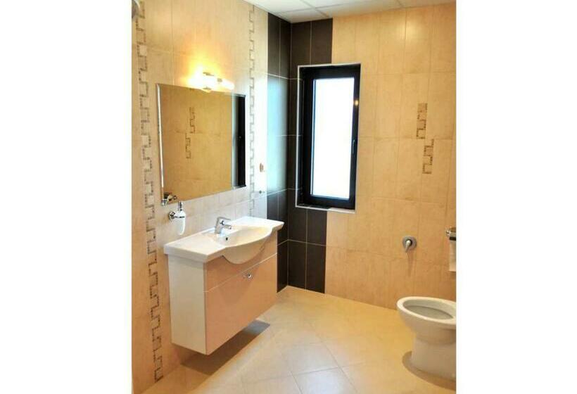 ペンション Yustina Villas Guest House