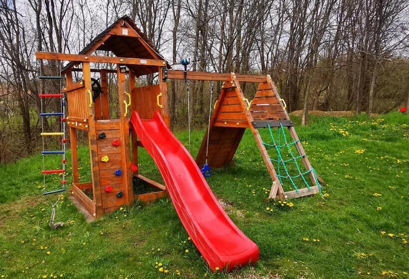 Pensiunea Casa Runcu Buzau