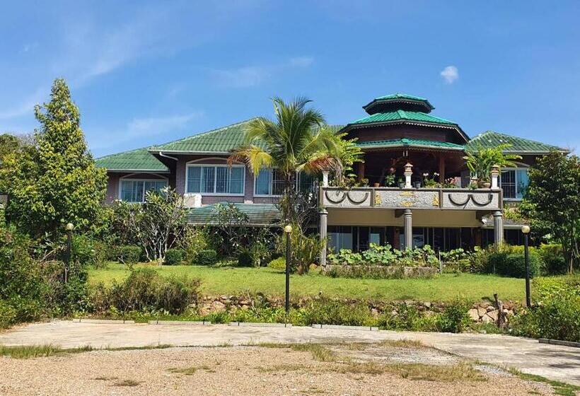 Phornpailin Riverside Resort