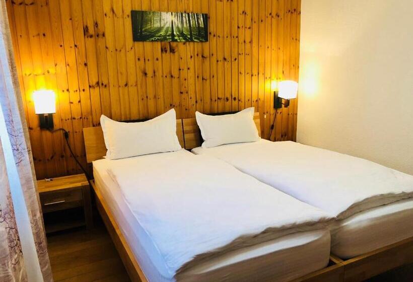 Qi Lin Hotel Restaurant