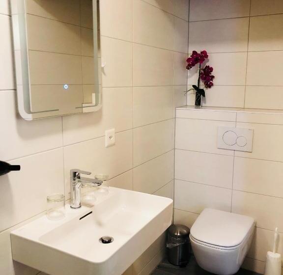 Qi Lin Hotel Restaurant