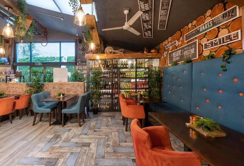 リゾートホテル Ashlea Pools Lodges