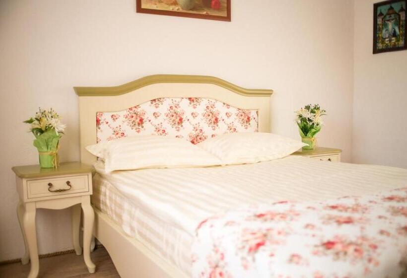 منتجع Conacul Maria Theresa