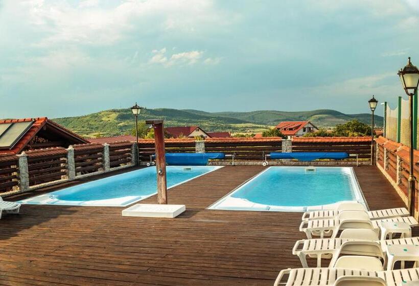 منتجع Conacul Maria Theresa