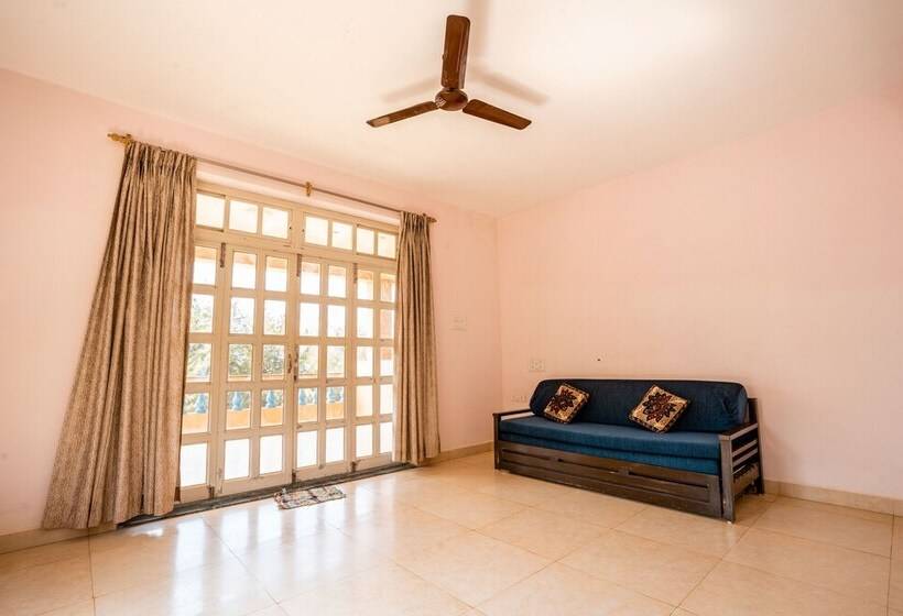 منتجع Kay's By The Sea