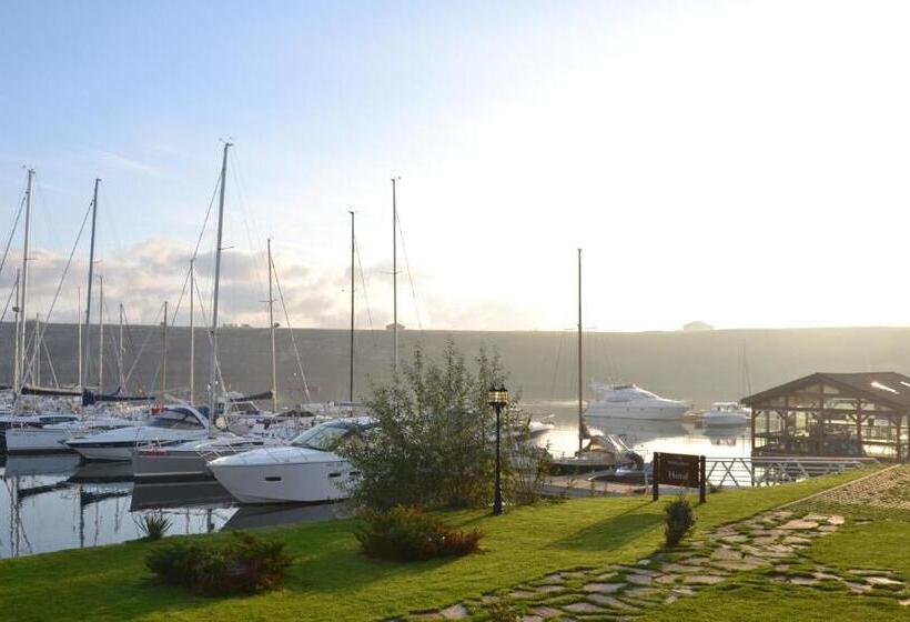 리조트 Lifeharbour Limanu