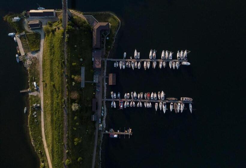 리조트 Lifeharbour Limanu