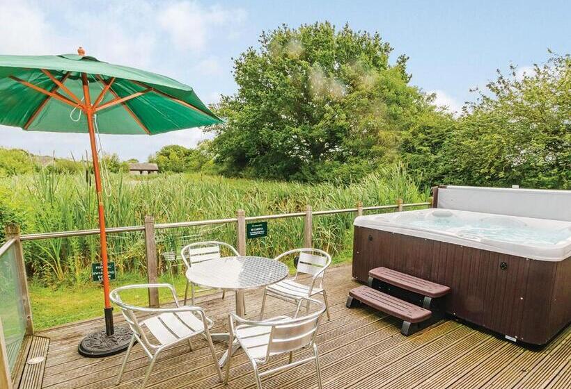 Курорт Oakwood Lodges