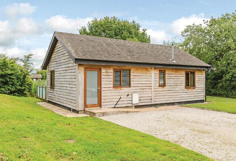 Курорт Oakwood Lodges