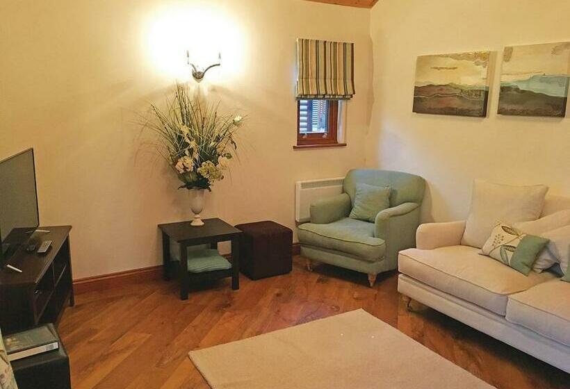 渡假胜地  Old Nene Golf And Country Club