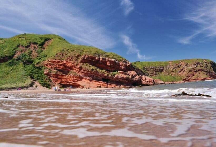 Курорт Pease Bay Holiday Park