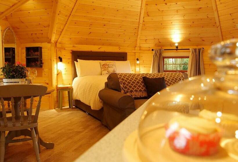 منتجع Peckmoor Farm Lodges