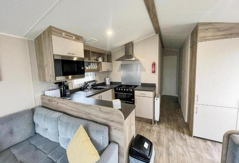 منتجع Skirlington