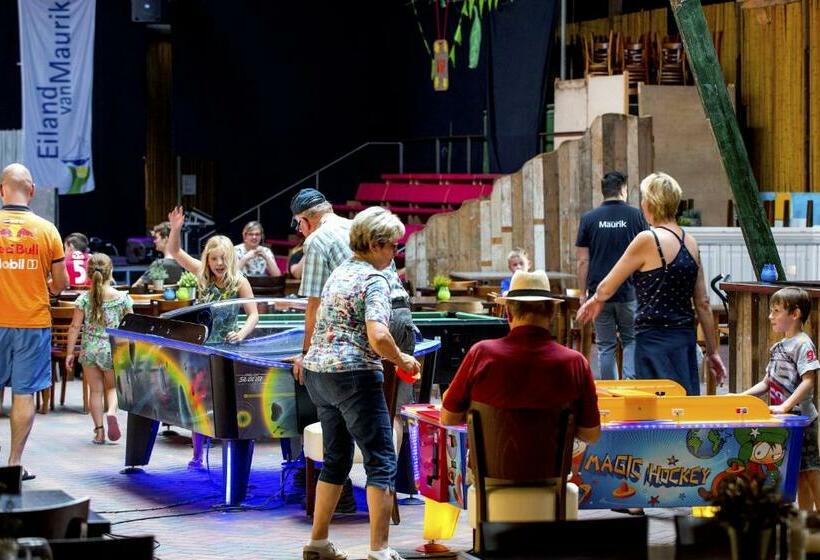 Курорт Vakantiepark Eiland Van Maurik