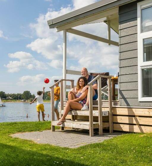 リゾートホテル Vakantiepark Eiland Van Maurik