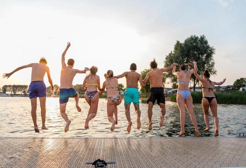 Курорт Vakantiepark Eiland Van Maurik