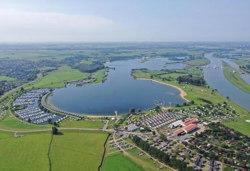 Курорт Vakantiepark Eiland Van Maurik