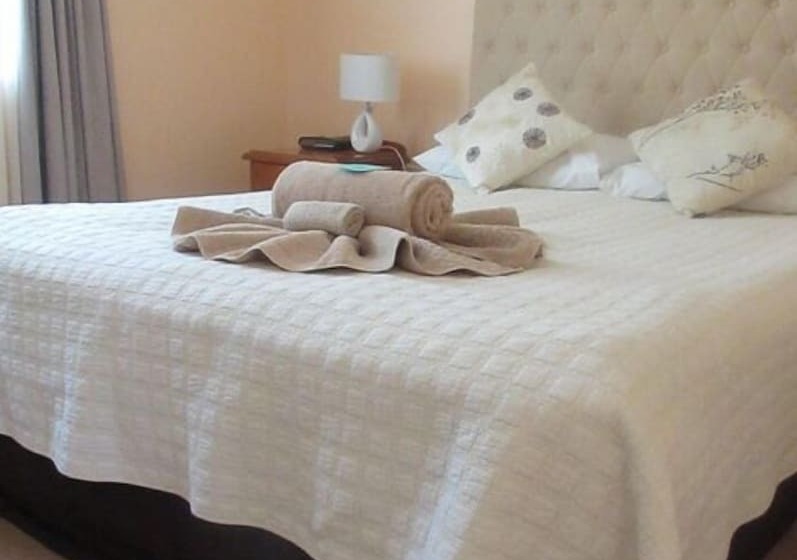 Rubyvale Motel & Holiday Units   An Adults Only Getaway