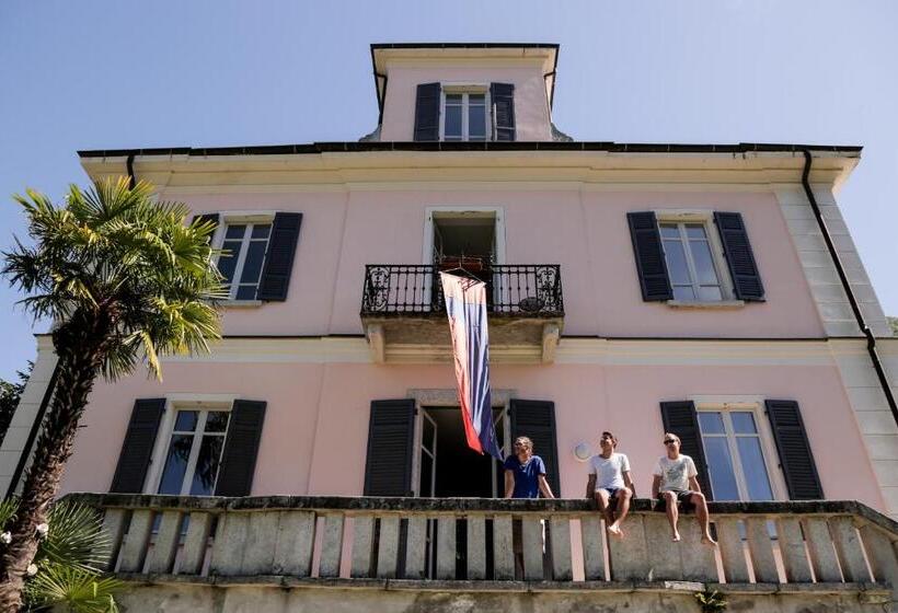 Wild Valley Hostel   Villa Edera