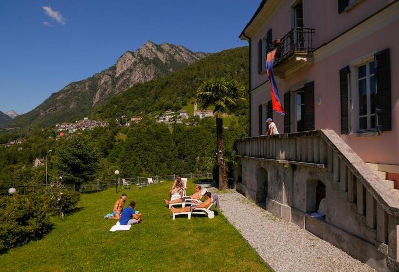 Wild Valley Hostel   Villa Edera