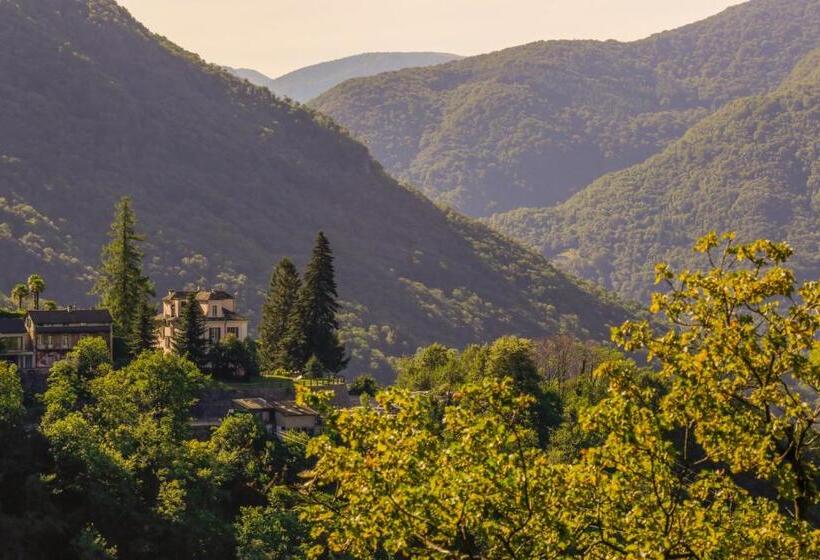 Wild Valley Hostel   Villa Edera