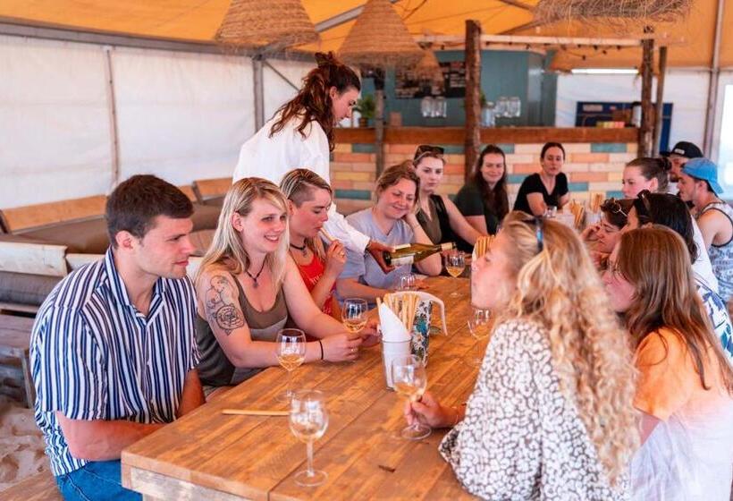 הוסטל Surfana Beach Bed & Breakfast Bloemendaal