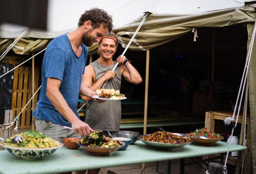 הוסטל Surfana Beach Bed & Breakfast Bloemendaal