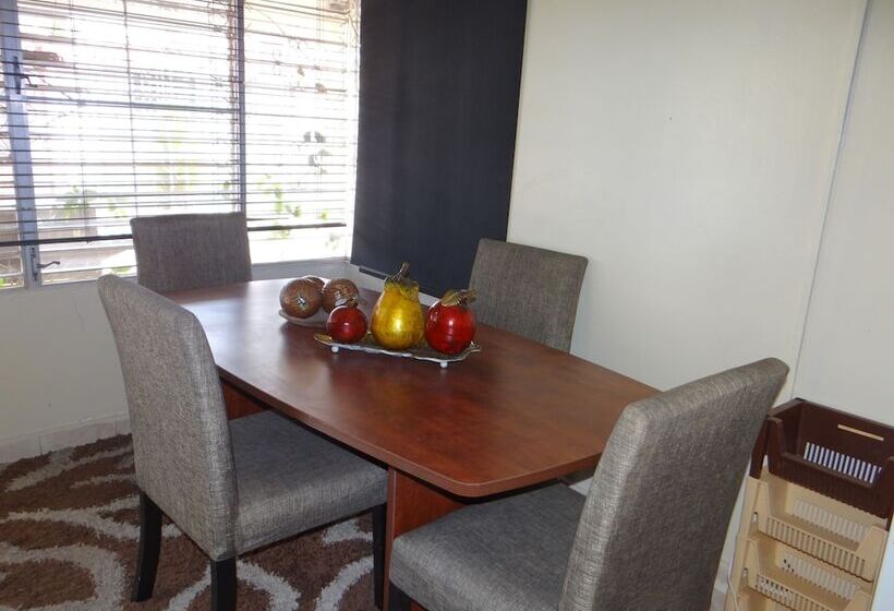 فندق صغير Tourist Center Of  Tours Of Panamá