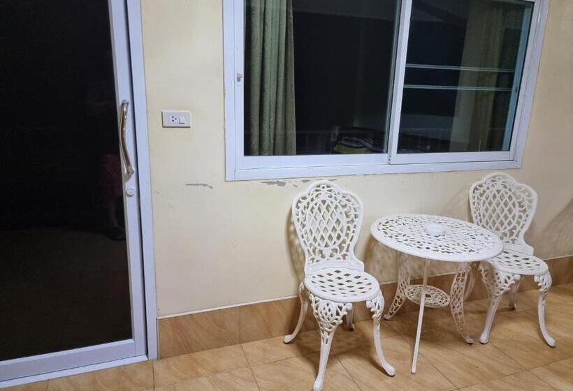 Baan Sabaijai Resort & Omsorgssenter