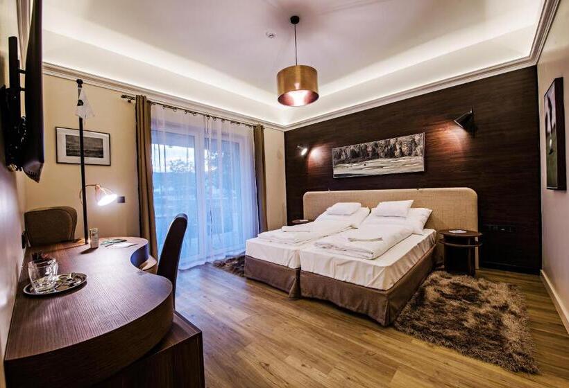 مبيت وإفطار Pannónia Golf & Country Club