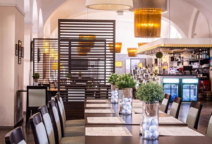 צימר Pannónia Golf & Country Club