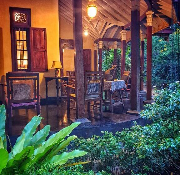 ベッドアンドブレックファースト Sri Mathie Historic Estate