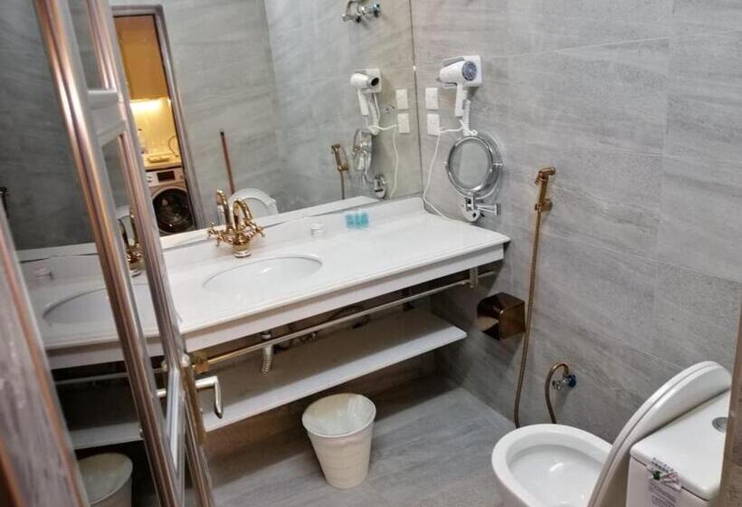 Hotel شاليهات العرسان بمسبح وبدون مسبح بمحايل عسير ترقش