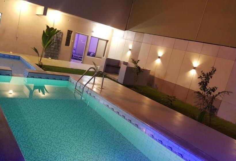 Hotel شاليهات العرسان بمسبح وبدون مسبح بمحايل عسير ترقش