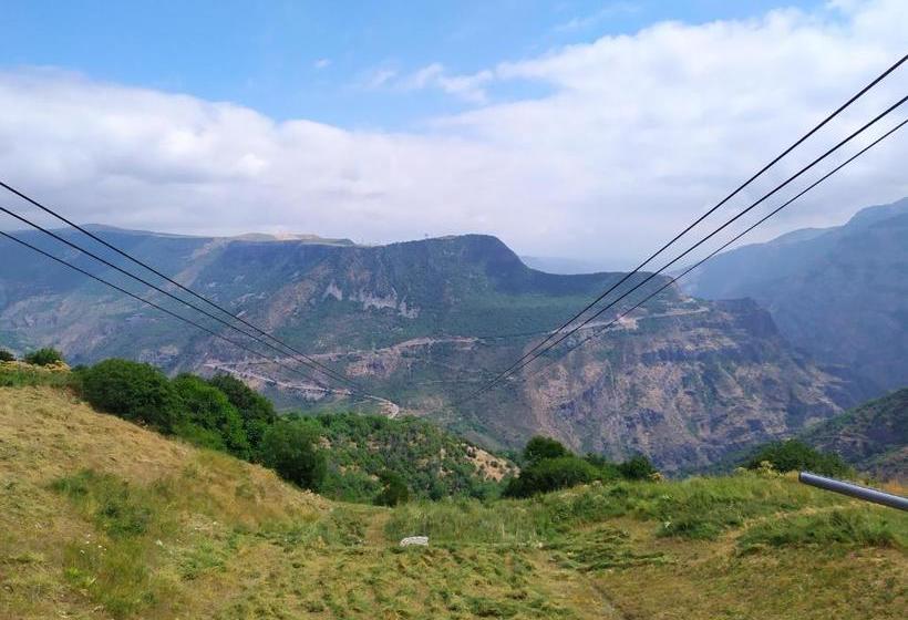 Alex Hotel In Shinuhayr