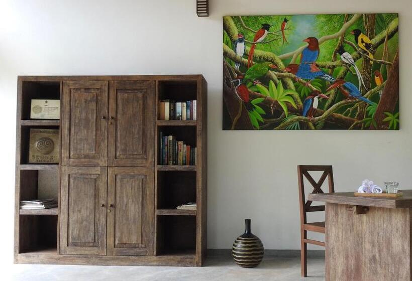 ホテル Ambarella Lodge   Katunayake