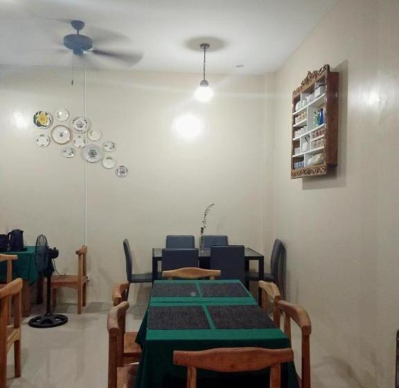 בית מלון כפרי B&s Orchids Suites