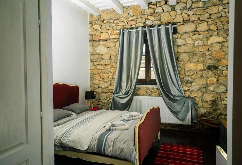 Отель Casa Thea Cheile Nerei