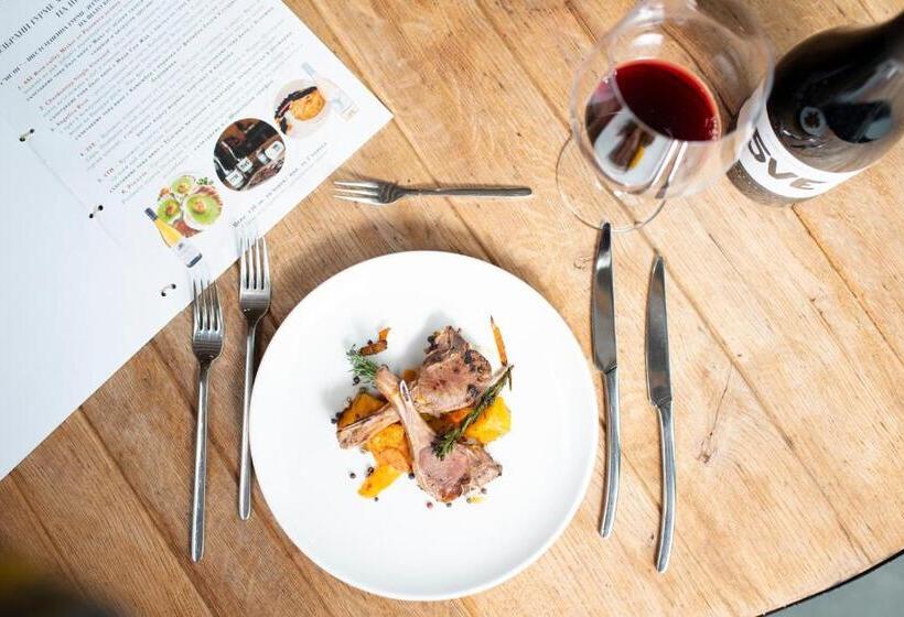 ホテル Chateau Copsa Complex