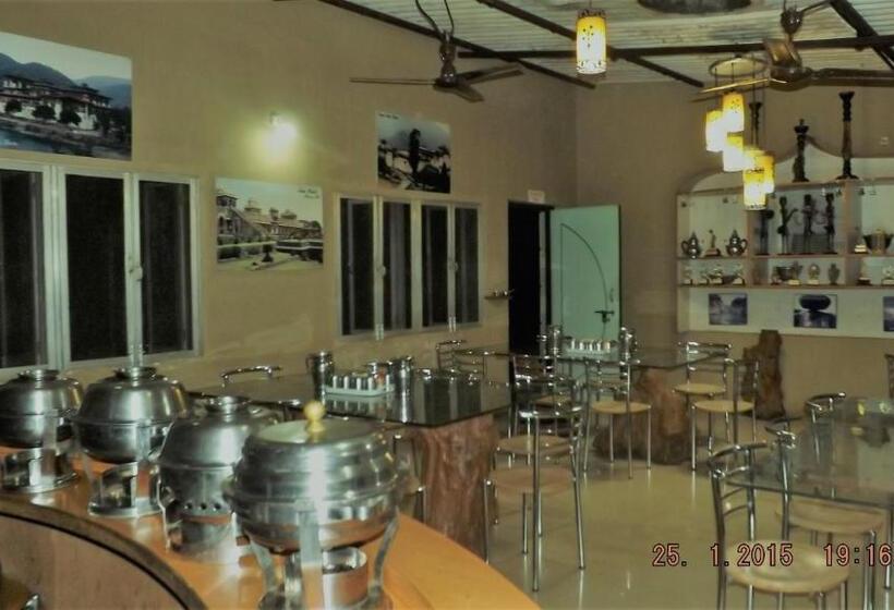 فندق Dirghayu Farms Agri Resort Pvt Ltd