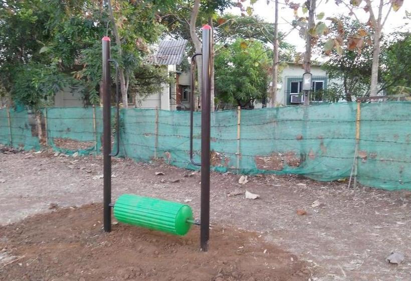 فندق Dirghayu Farms Agri Resort Pvt Ltd