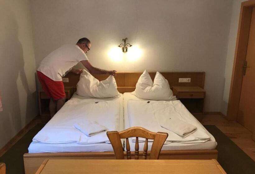 בית מלון כפרי Gasthof Polly