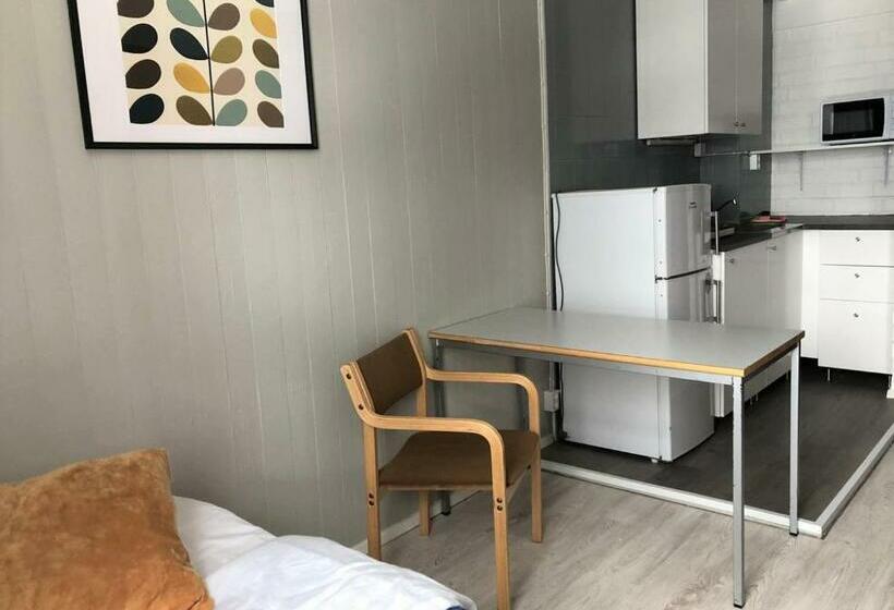 בית מלון כפרי & Hostel Silmu