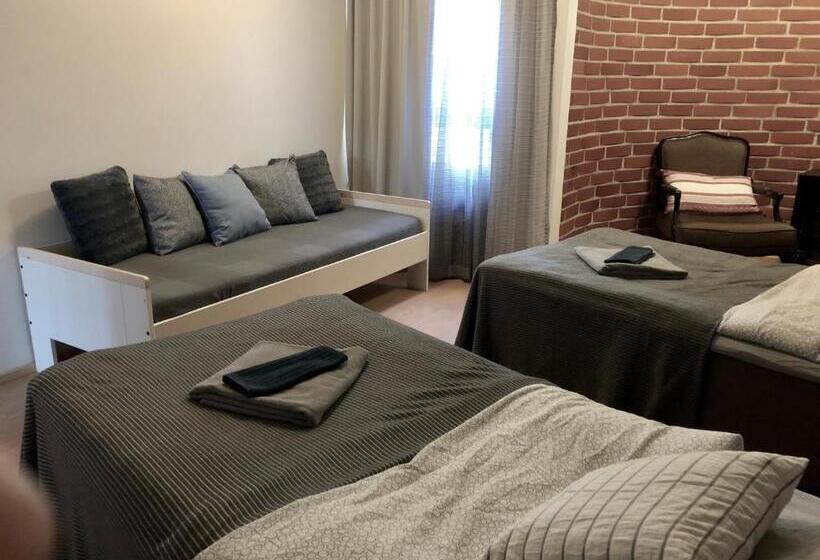 בית מלון כפרי & Hostel Silmu