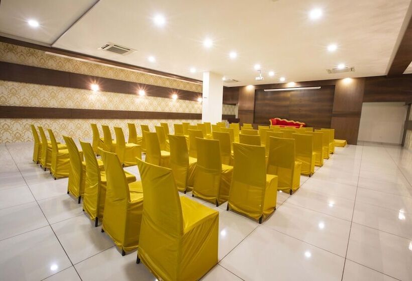 בית מלון כפרי Jalashray Resort