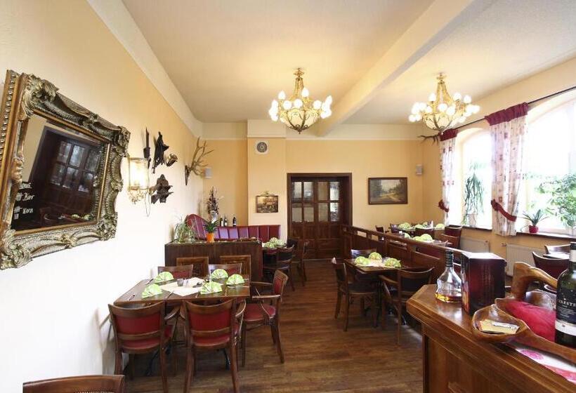 Отель Jägerhof Putzkau