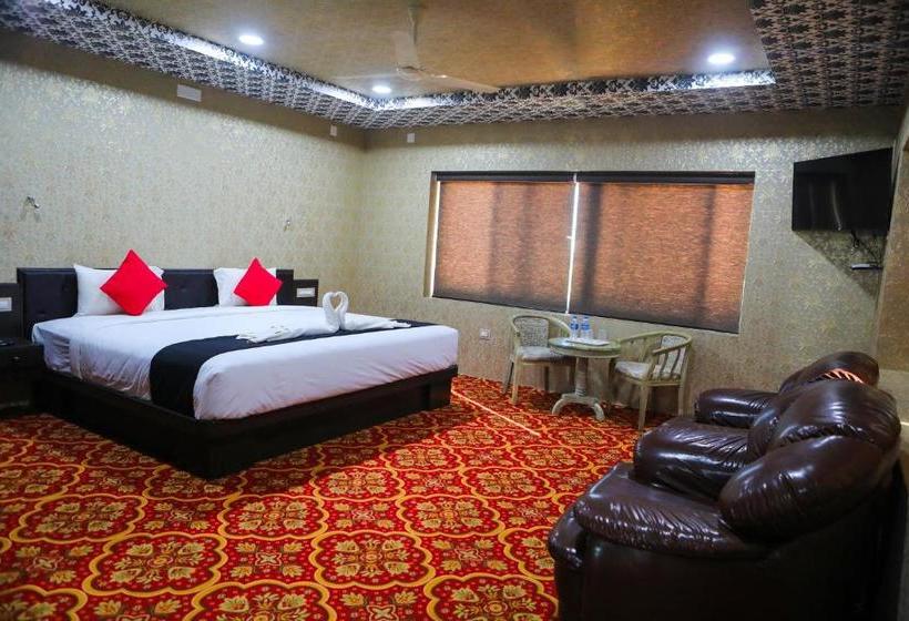 בית מלון כפרי Kalpana Residency