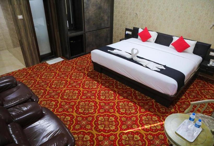 בית מלון כפרי Kalpana Residency