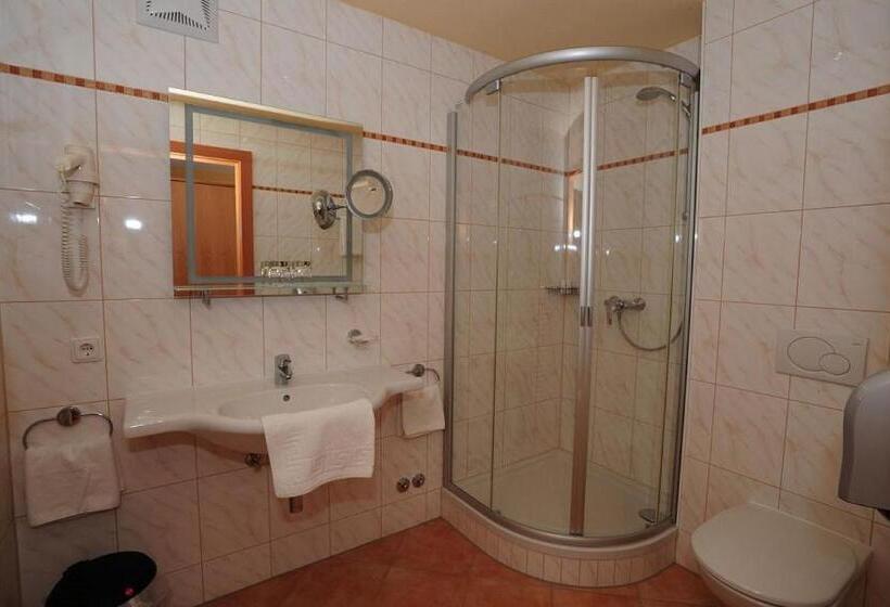 בית מלון כפרי Kirchenwirt In Maria Schutz